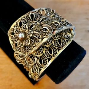 Vintage Rare Large Vargas Flower Filigree Gold Plated Clamper Bracelet 6 1/2"-7"